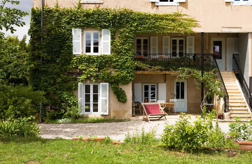 Le Montellier Bed & Breakfast Blace Bagian luar foto